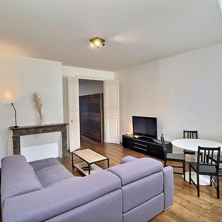 Wonderhost, Superbes Volumes Et Charme De L'Ancien Pau Exterior foto
