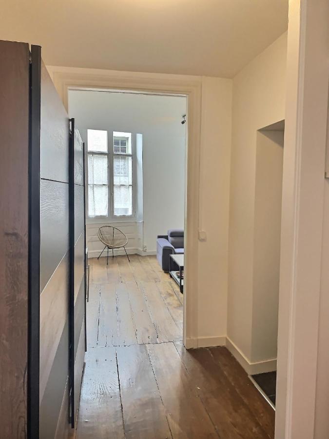Wonderhost, Superbes Volumes Et Charme De L'Ancien Pau Exterior foto