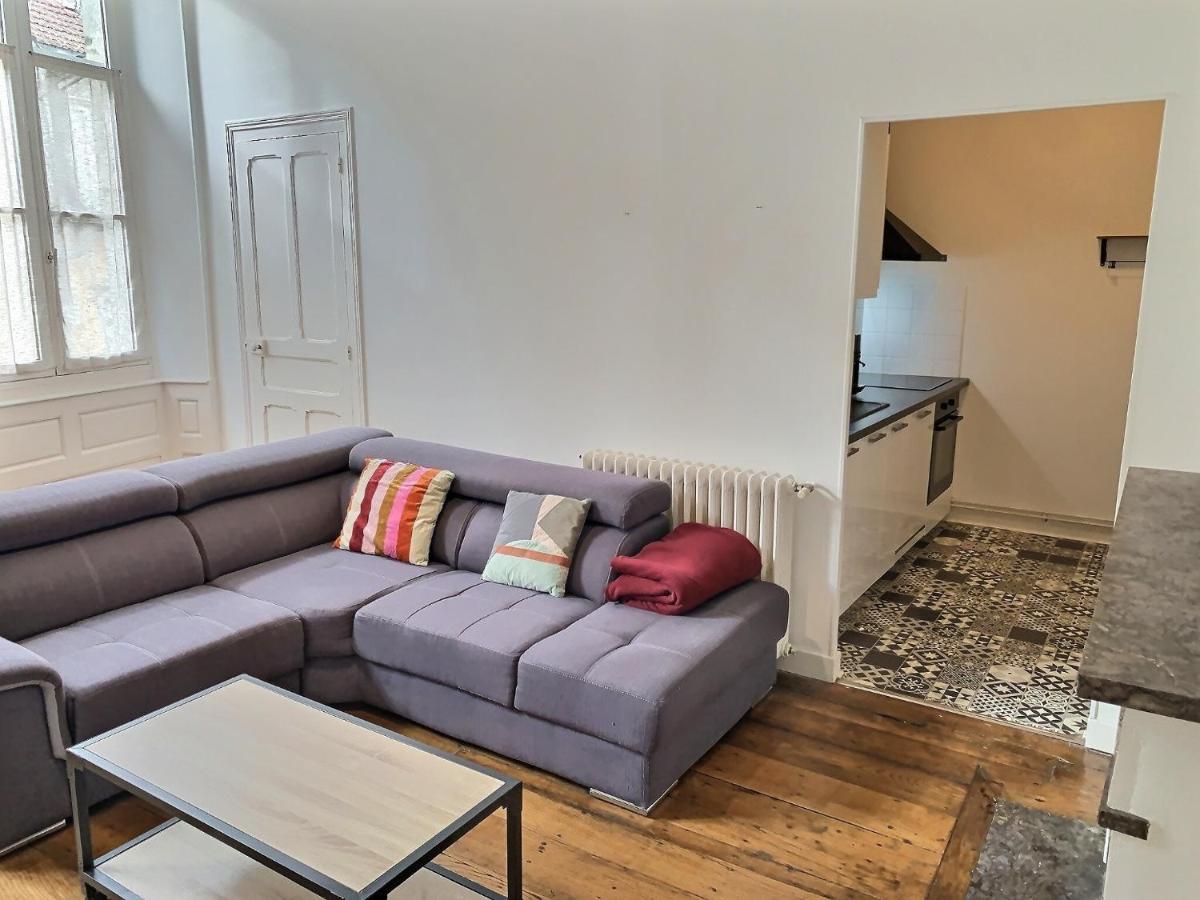 Wonderhost, Superbes Volumes Et Charme De L'Ancien Pau Exterior foto